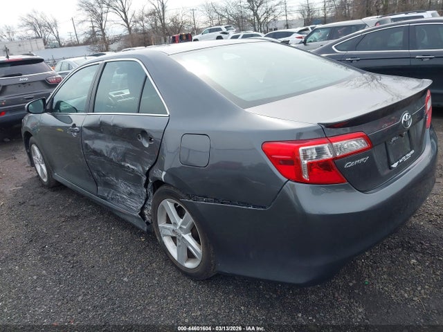 2013 Toyota Camry Se მანქანა იყიდება აუქციონზე, vin: 4T1BF1FKXDU293700, აუქციონის ნომერი: 44601604