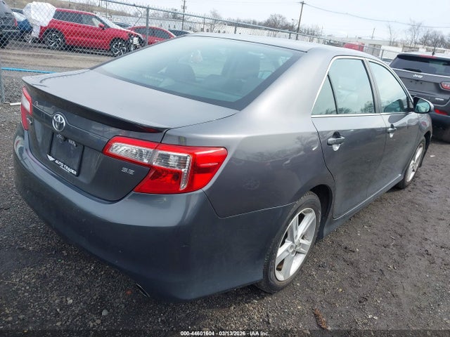 2013 Toyota Camry Se მანქანა იყიდება აუქციონზე, vin: 4T1BF1FKXDU293700, აუქციონის ნომერი: 44601604