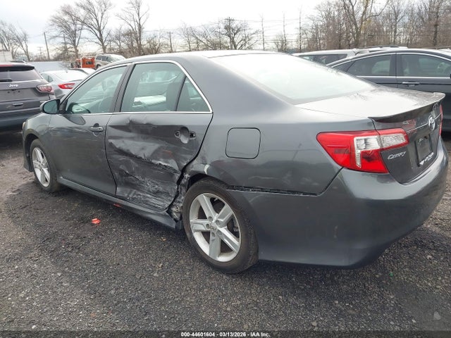 2013 Toyota Camry Se მანქანა იყიდება აუქციონზე, vin: 4T1BF1FKXDU293700, აუქციონის ნომერი: 44601604
