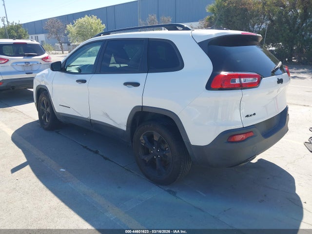 1C4PJMAB1GW375521 Jeep Cherokee Altitude