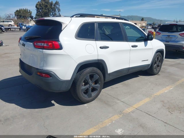 1C4PJMAB1GW375521 Jeep Cherokee Altitude
