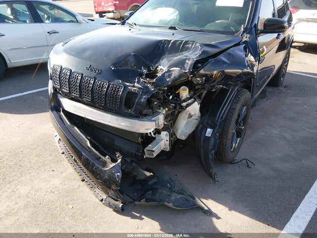 44601668 :رقم المزاد ، 1C4PJMMB9PD102821 vin ، 2023 Jeep Cherokee Altitude Lux 4x4 مزاد بيع