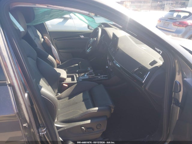 Продаж на аукціоні авто 2022 Audi Q5 Premium Plus 45 Tfsi S Line Quattro S Tronic, vin: WA1EAAFY1N2005896, номер лоту: 44601676