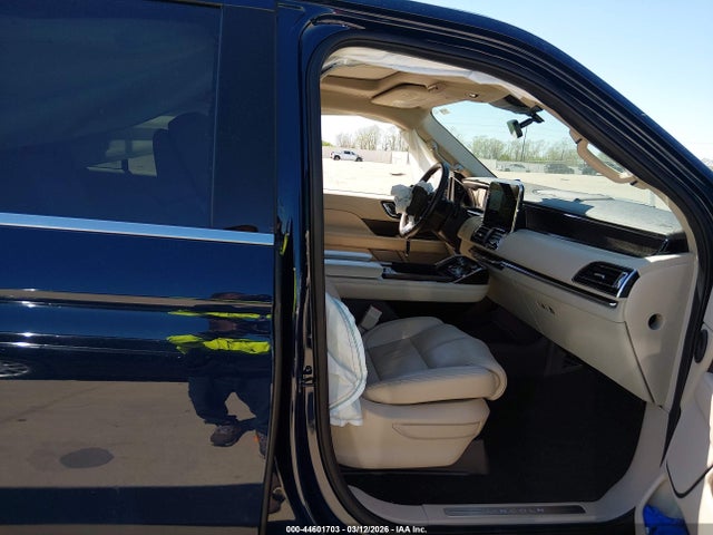 5LMJJ3KT3LEL22688 Lincoln Navigator Reserve L