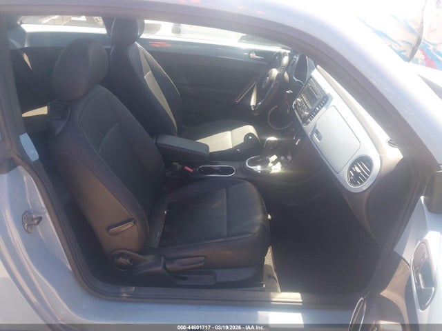 Aukcja sprzedaży 2014 Volkswagen Beetle 2.5l, vin: 3VWJP7AT1EM631522, numer aukcji: 44601717