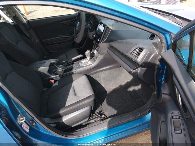 44601749 :رقم المزاد ، 4S3GTAA63J3703896 vin ، 2018 Subaru Impreza 2.0i مزاد بيع