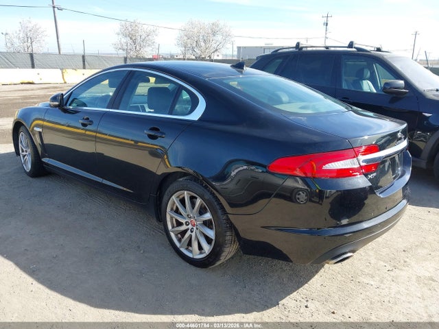 2015 JAGUAR XF SAJWA0FS5FPU78710 Photo 2