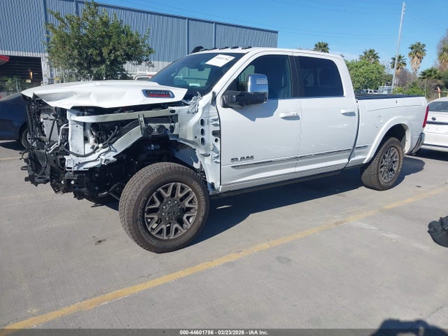 3C63R3SL5TG252961 RAM 3500 Limited 4x4 6&#039;4 Box