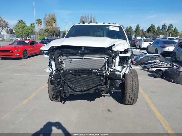 3C63R3SL5TG252961 RAM 3500 Limited 4x4 6&#039;4 Box