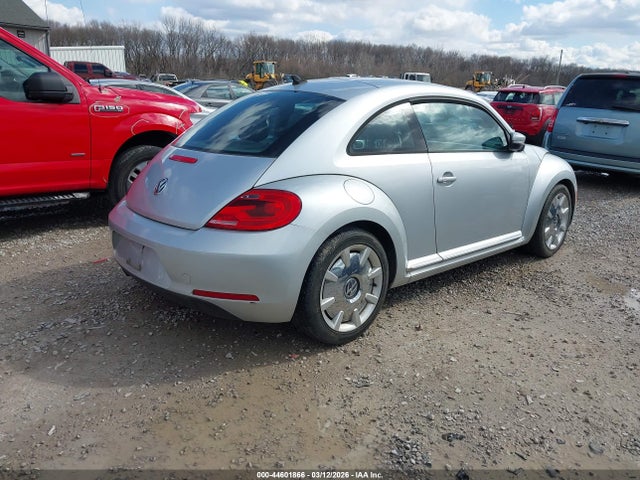44601866 :رقم المزاد ، 3VWJP7AT5CM602246 vin ، 2012 Volkswagen Beetle 2.5l مزاد بيع
