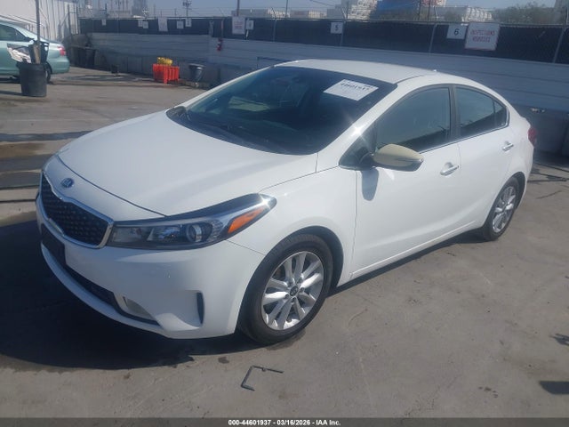KIA FORTE S 2017 3KPFL4A73HE006477 Image 2