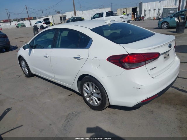 KIA FORTE S 2017 3KPFL4A73HE006477 Image 3