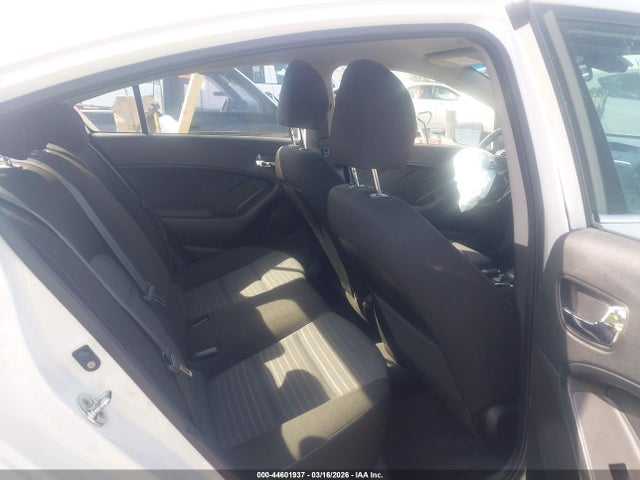KIA FORTE S 2017 3KPFL4A73HE006477 Image 8