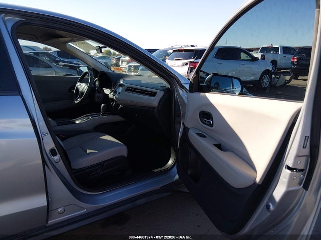 2018 HONDA HR-V 3CZRU6H37JG715782 Photo 4