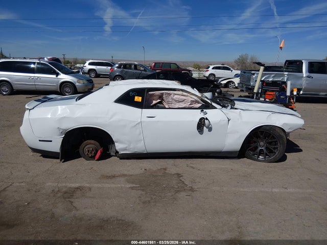 Dodge Challenger Srt 392 2015 2C3CDZDJXFH720228 Image 12