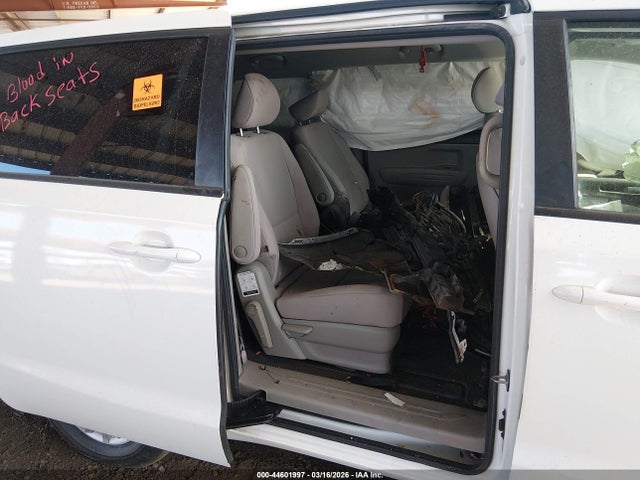 KNDMA5C11H6265499 KIA Sedona L