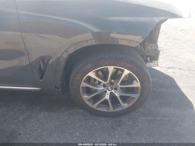 5UX13EU08R9V74596 BMW X5 Sdrive40i