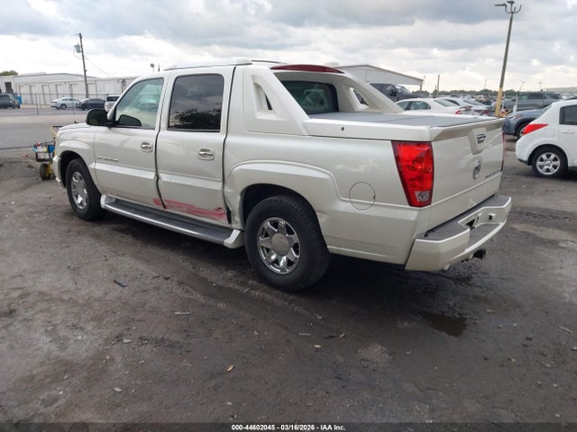 2004 CADILLAC ESCALADE EXT 3GYEK62NX4G292764 Photo 2