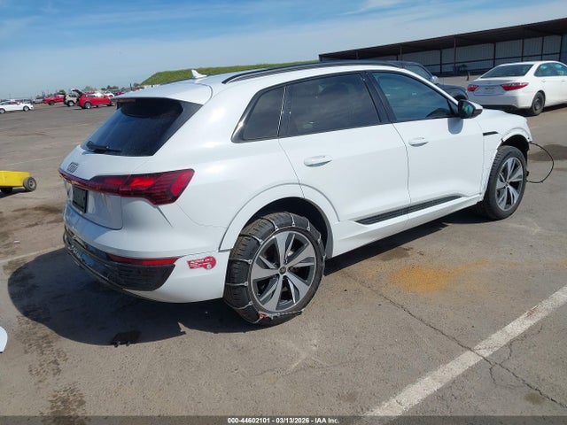 2024 AUDI Q8 E-TRON WA14AAGE5RB017121 Photo 3