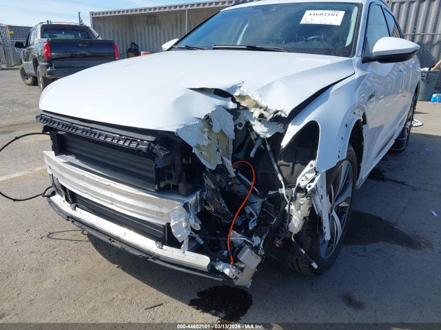 2024 AUDI Q8 E-TRON WA14AAGE5RB017121 Photo 5