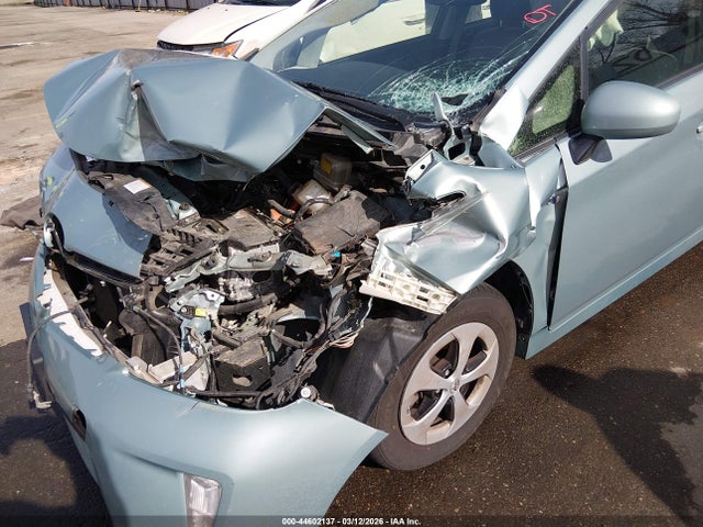 JTDKN3DU8F1910989 Toyota Prius Four