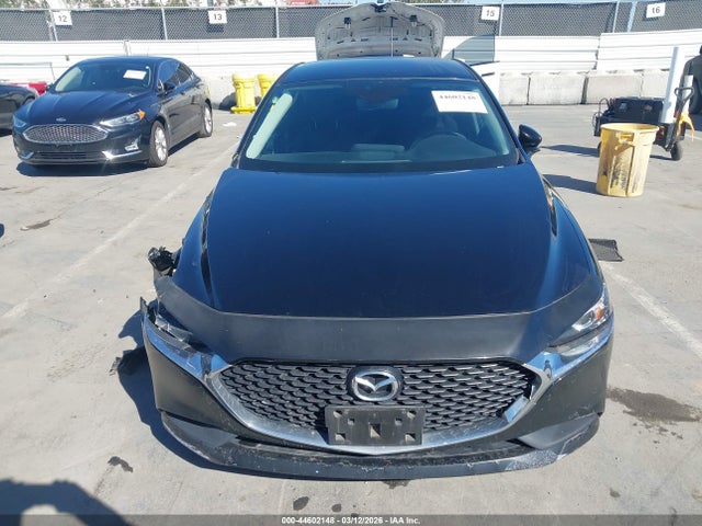 2019 Mazda Mazda3 მანქანა იყიდება აუქციონზე, vin: 3MZBPABL4KM112721, აუქციონის ნომერი: 44602148