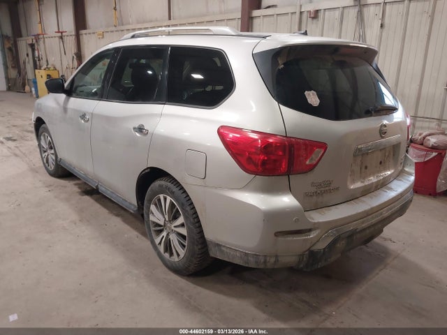 2018 NISSAN PATHFINDER 5N1DR2MMXJC643631 Photo 2