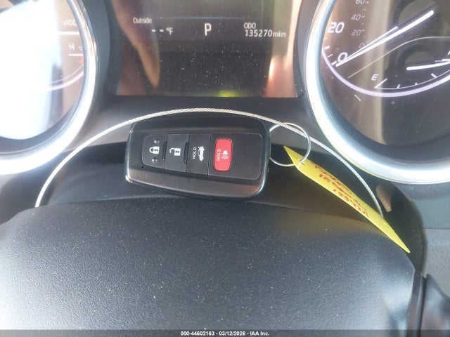 Продажа на аукционе авто 2018 Toyota Camry Xle, vin: 4T1B11HK8JU153927, номер лота: 44602163