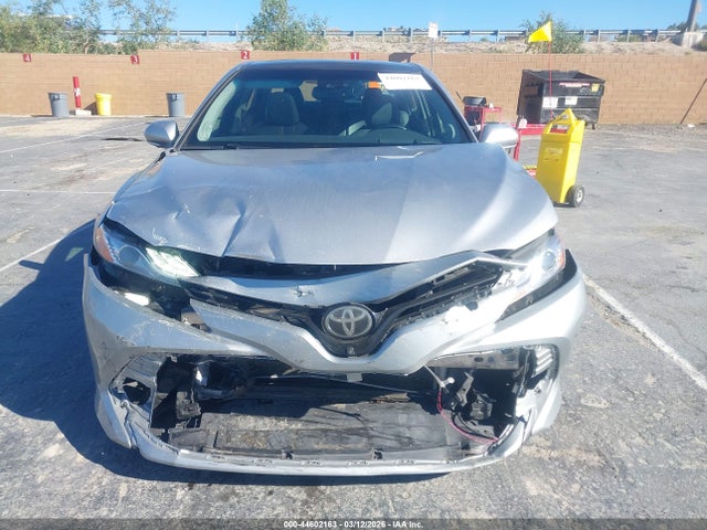 Продажа на аукционе авто 2018 Toyota Camry Xle, vin: 4T1B11HK8JU153927, номер лота: 44602163