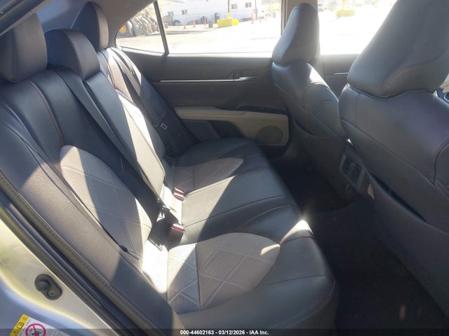 Продажа на аукционе авто 2018 Toyota Camry Xle, vin: 4T1B11HK8JU153927, номер лота: 44602163