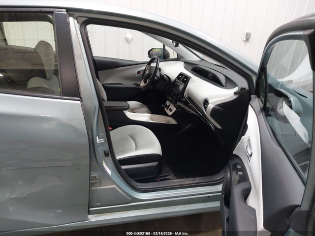 JTDKARFU9G3526155 Toyota Prius Four Touring