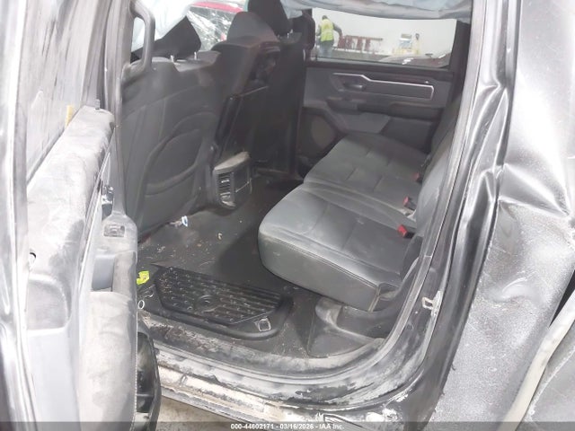 44602171 :رقم المزاد ، 1C6RRFMG0NN383723 vin ، 2022 Ram 1500 Big Horn  4x4 6'4 Box مزاد بيع