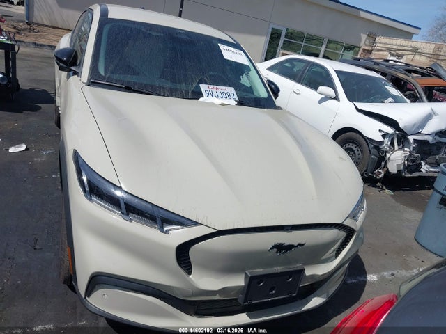Ford Mustang Mach-e Select 2025 3FMTK1R47SMA42048 Image 13