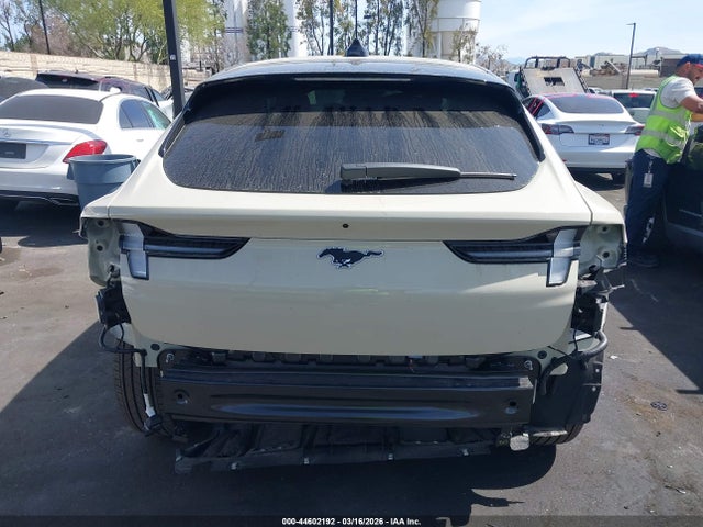 Ford Mustang Mach-e Select 2025 3FMTK1R47SMA42048 Image 17