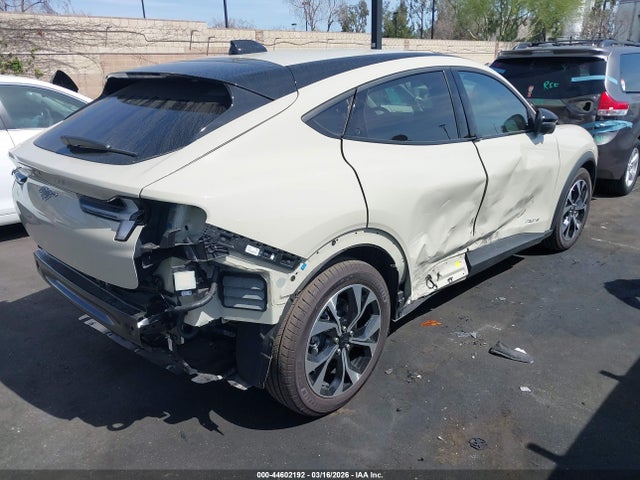 Ford Mustang Mach-e Select 2025 3FMTK1R47SMA42048 Image 4