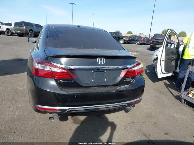 1HGCR3F98HA019638 Honda Accord Touring V6