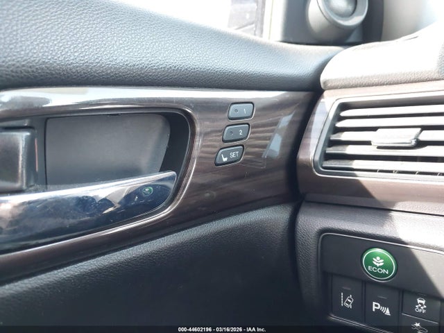 1HGCR3F98HA019638 Honda Accord Touring V6