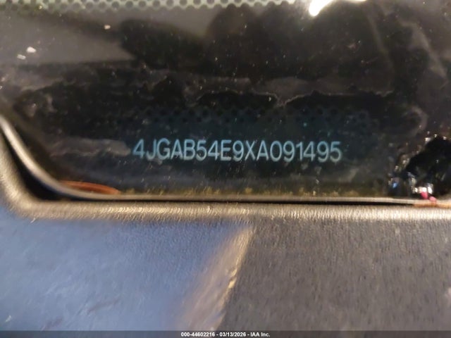 44602216 :رقم المزاد ، 4JGAB54E9XA091495 vin ، 1999 Mercedes-benz Ml 320 مزاد بيع