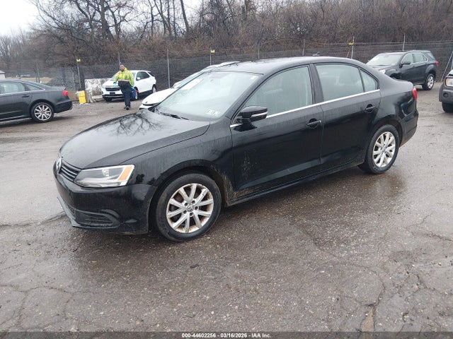 2014 Volkswagen Jetta 1.8t Se მანქანა იყიდება აუქციონზე, vin: 3VWD17AJXEM358433, აუქციონის ნომერი: 44602256
