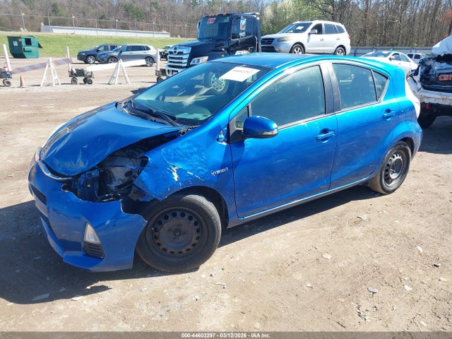 2013 TOYOTA PRIUS C JTDKDTB37D1037214 Photo 1