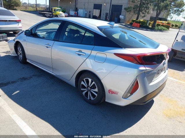 2017 TOYOTA PRIUS PRIME JTDKARFP5H3055911 Photo 2