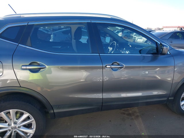 JN1BJ1CP3JW164221 Nissan Rogue Sport Sv