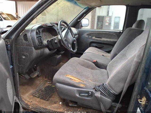 Продажа на аукционе авто 2001 Dodge Ram 1500 St, vin: 3B7HC13Y31G738115, номер лота: 44602367