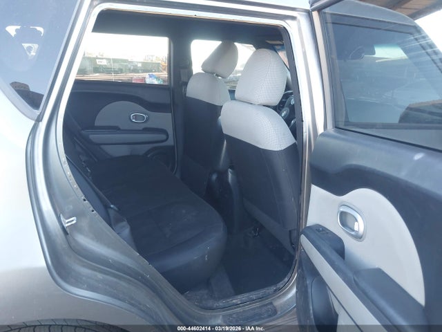 2015 Kia Soul მანქანა იყიდება აუქციონზე, vin: KNDJN2A25F7142703, აუქციონის ნომერი: 44602414
