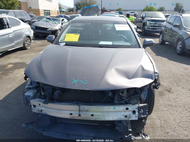 4T1B11HK5KU229735 Toyota CAMRY LE