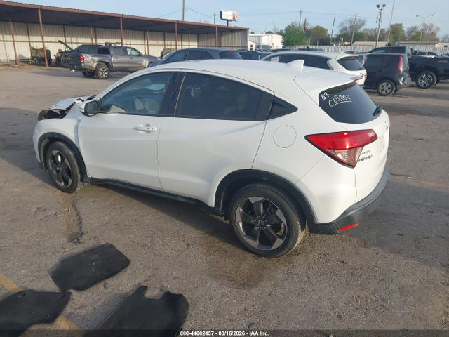 2018 HONDA HR-V 3CZRU5H5XJM716762 Photo 2