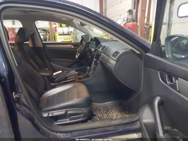 44602474 :رقم المزاد ، 1VWBT7A37EC077095 vin ، 2014 Volkswagen Passat 1.8t Se مزاد بيع