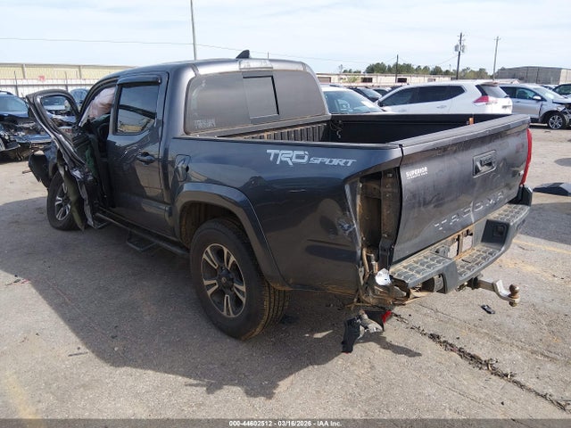 2019 TOYOTA TACOMA 5TFAZ5CN3KX082072 Photo 2