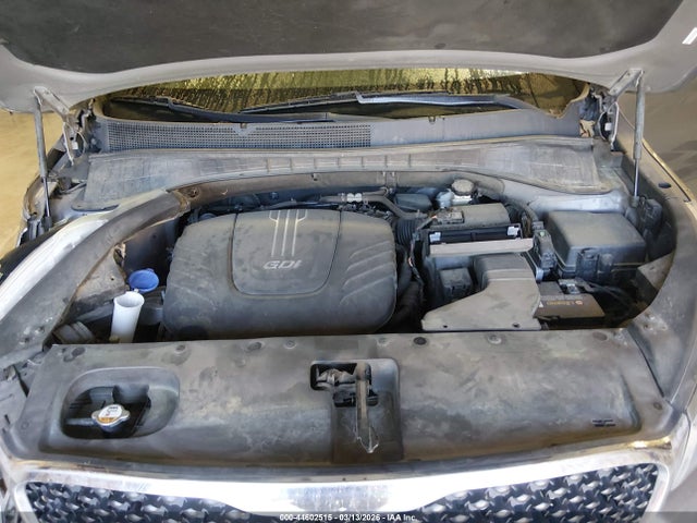 5XYPG4A55GG015058 KIA Sorento 3.3l Lx