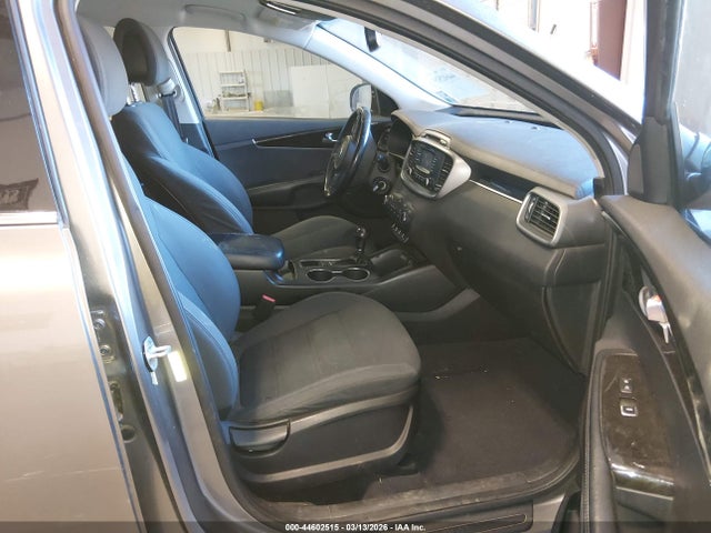 5XYPG4A55GG015058 KIA Sorento 3.3l Lx